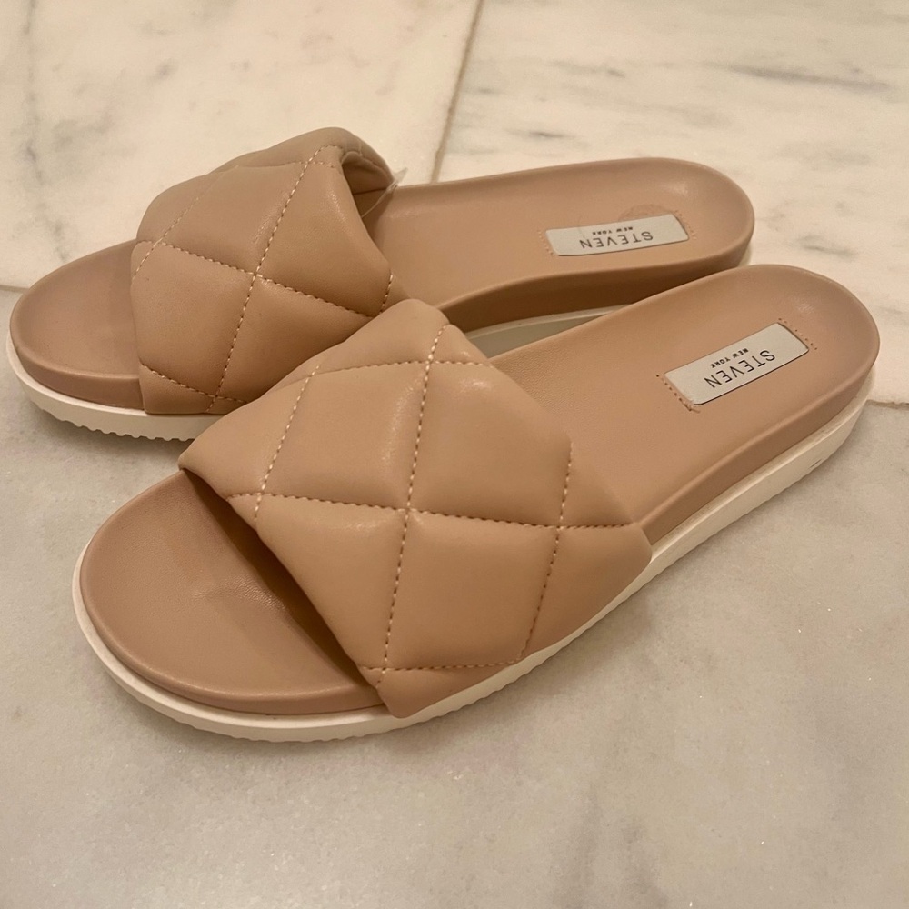 STEVEN Stylish Tan Quilted Slide Sandals